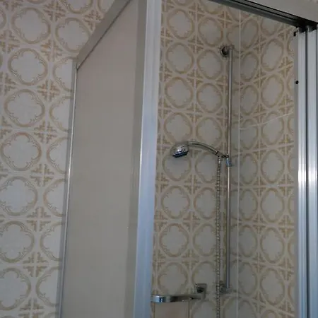 Otel Herzog's Ulsterbruecke Garni